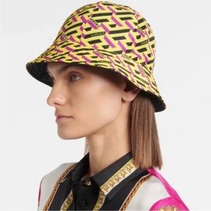 Versace La Greca Reversible Bucket Hat | BRAND NEW